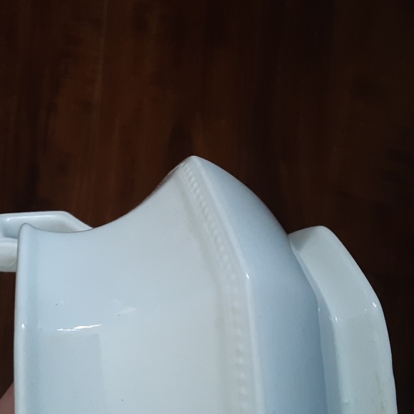 5/$35 Johnson Bros dish - Picture 5 of 6